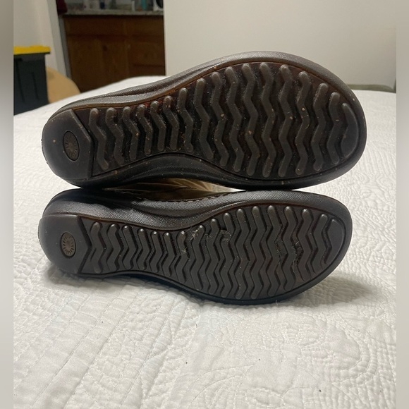 EUC UGG Australia Kona Brown Waterproof Boots SZ 7 - Picture 11 of 12